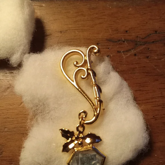 Vintage Lantern Light diamond gold tone Brooch.nib dated 1991 named winter glow - Picture 4 of 12